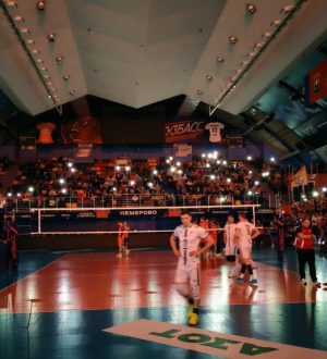 Свет отключился во время волейбольного матча между «Кузбассом» и «Горьким»