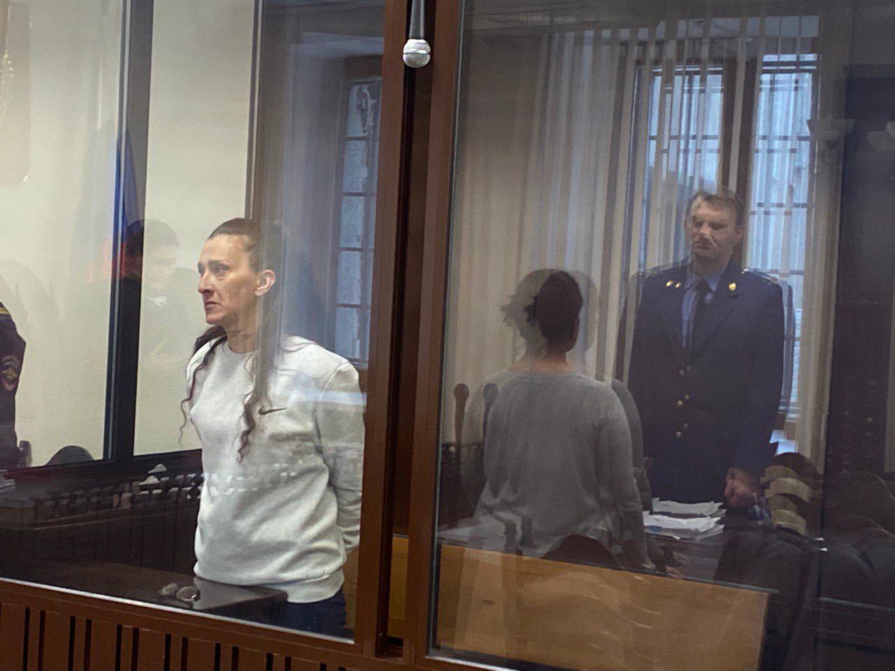 За издевательства над дочерью кемеровчанке придется отбывать в колонии 5,5 лет