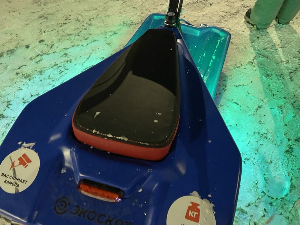 Электроснегокаты в Новокузнецке стали новым развлечением горожан