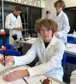 Школьник из Кузбасса представит Россию на Международной химической олимпиаде