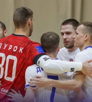 Мини-футбольный «Кузбасс» проиграл чемпиону страны и выбыл из Кубка России