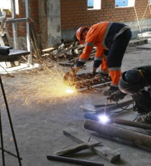 В России утвердили список профессий для бесплатного переобучения в 2026 году