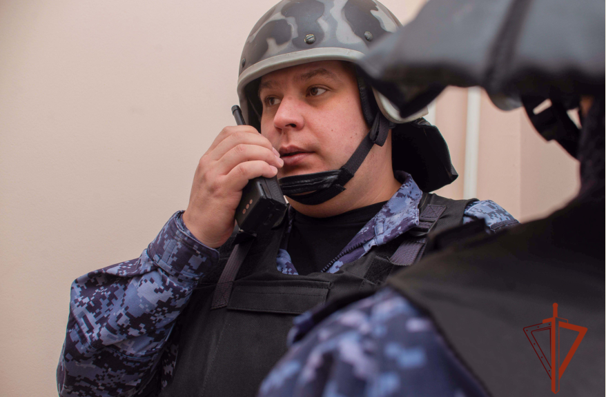 Воткнула кухонный нож в спину: жительницу Междуреченска задержали по подозрению в ранении сожителя