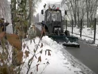 Губернатор Кузбасса назвал территории, где хуже всего чистят улицы от снега