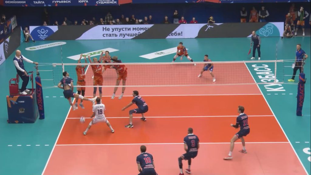 «Кузбасс» прервал пятиматчевую неудачную серию победой над «Ярославичем»