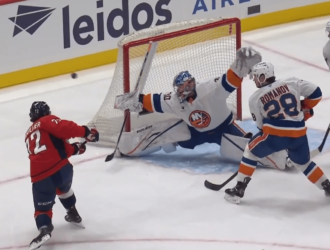 Кузбасский вратарь «Нью-Йорк Айлендерс» признан второй звездой матча НХЛ