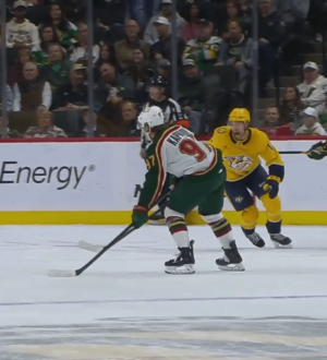 Шайба Кирилла Капризова помогла «Миннесоте» выиграть в матче с голом-«фантомом»