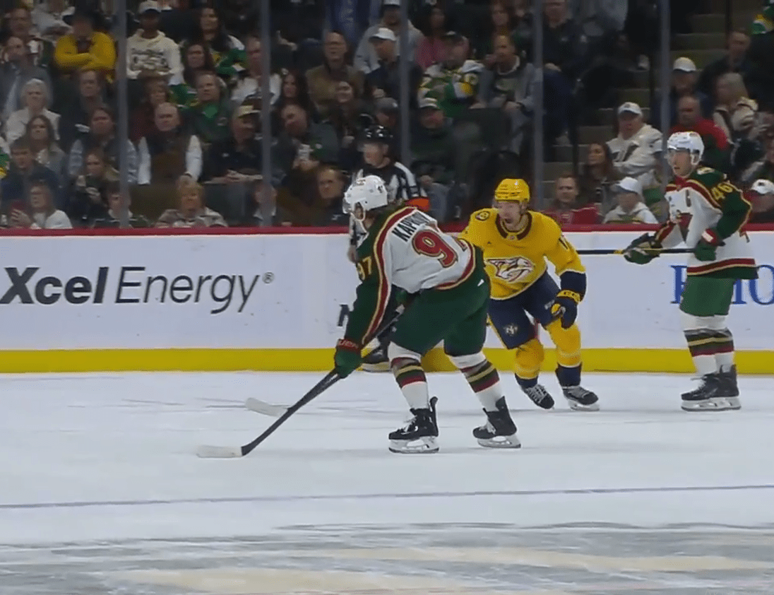 Шайба Кирилла Капризова помогла «Миннесоте» выиграть в матче с голом-«фантомом»