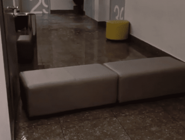 В столице Кузбасса затопило год назад отремонтированную школу