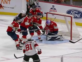 День кузбасских «сухарей» в НХЛ: Бобровский и Сорокин сегодня сыграли «на ноль»