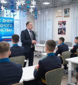 Илья Середюк рассказал кадетам о подвиге предков и ответил на их вопросы