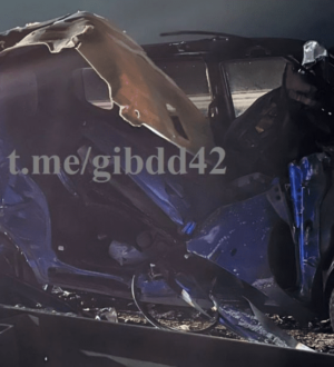 В Прокопьевском округе грузовик превратил иномарку в груду смятого металла