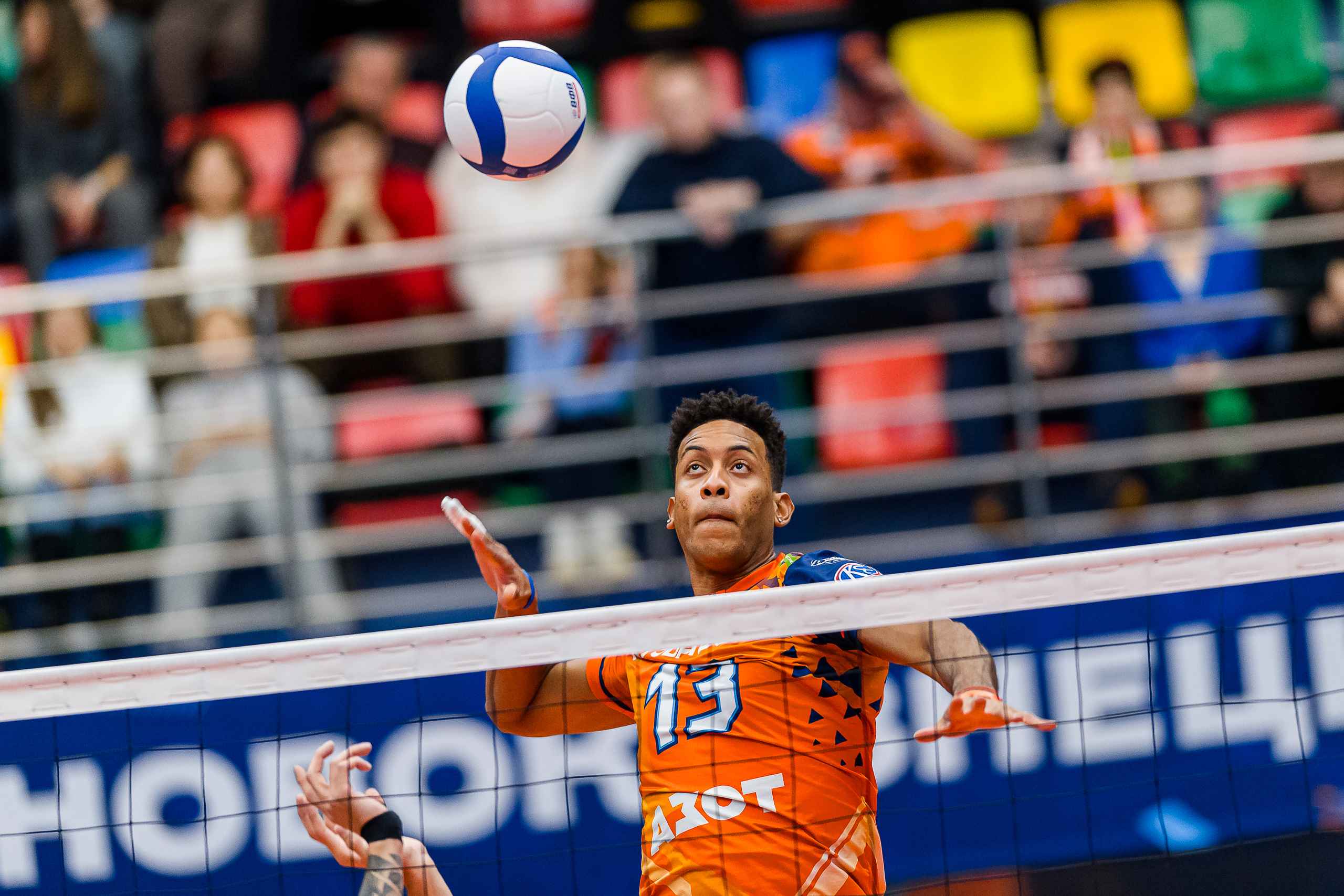 Волейбольный «Кузбасс» сегодня сразится с чемпионом России в Казани