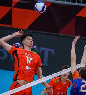 Кемеровские волейболисты не смогли одолеть на выезде «Белогорье»