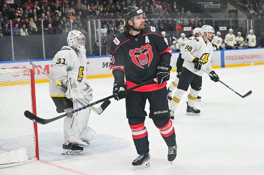 Кузбасский хоккеист установил рекорд ВХЛ по заброшенным шайбам