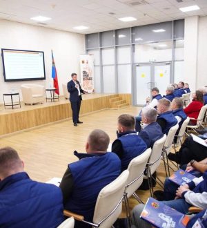 Участники программы «СВОи Герои. КуZбасс» приступили к изучению экономики и финансов