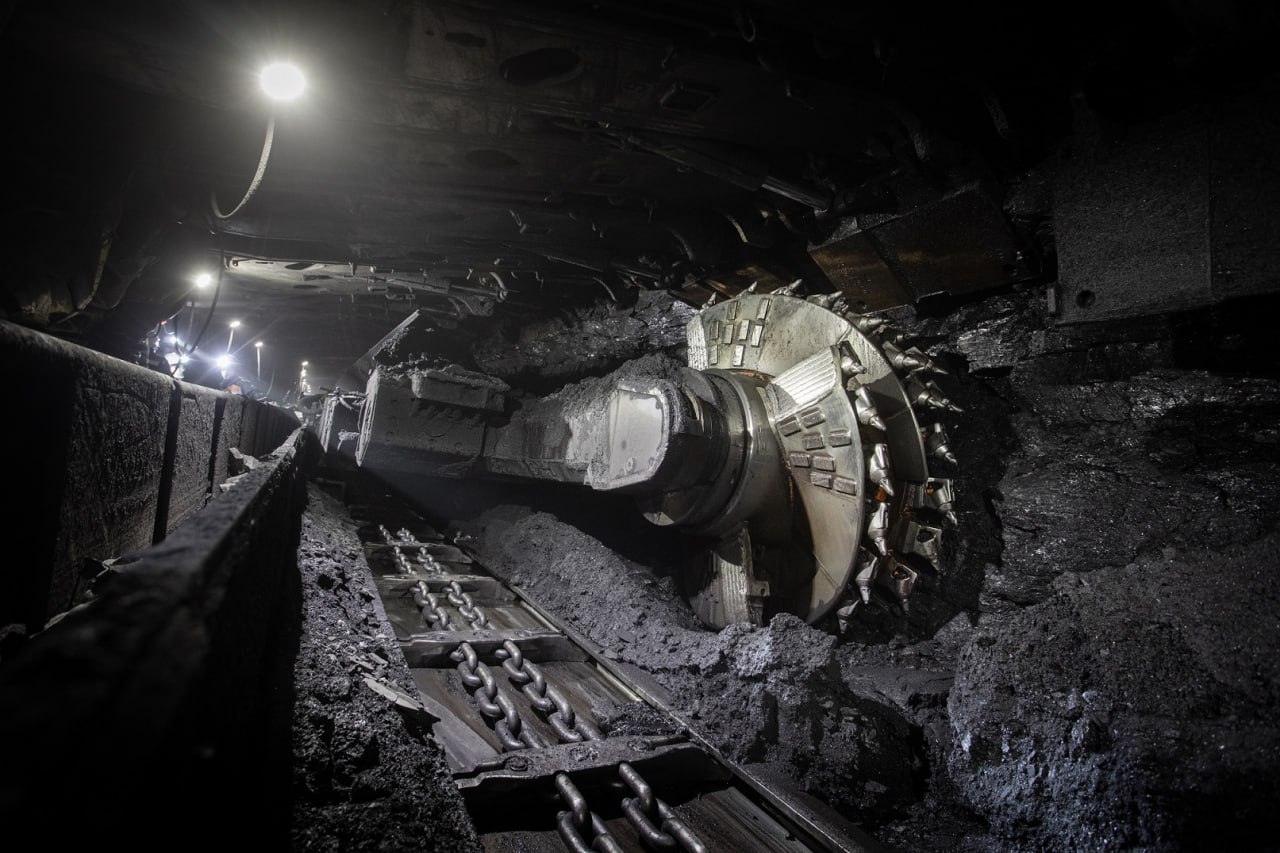 Самую глубокую в Кузбассе лаву запустили на шахте в Осинниках