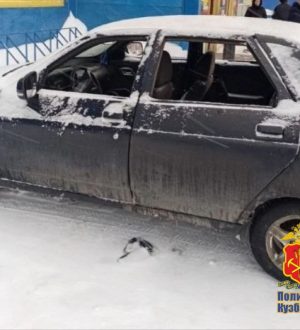 Пьяный кузбассовец не смог угнать машину и разгромил ее
