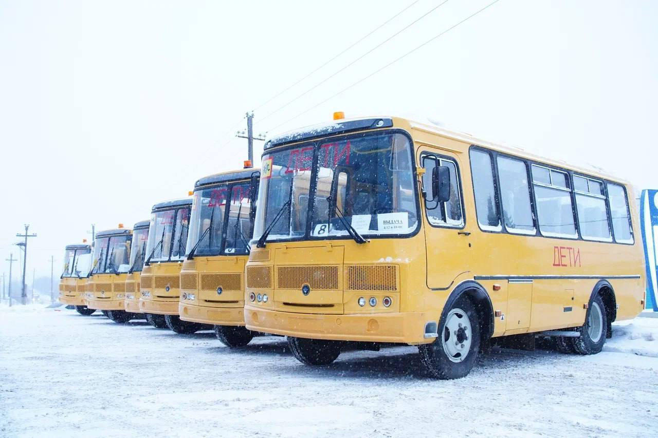 В Кемеровскую область поступил 31 новый школьный автобус