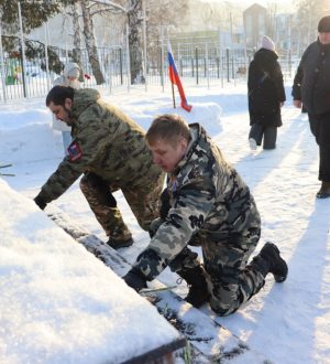 Во всех муниципалитетах Кузбасса проходят мероприятия в честь Дня Героев Отечества