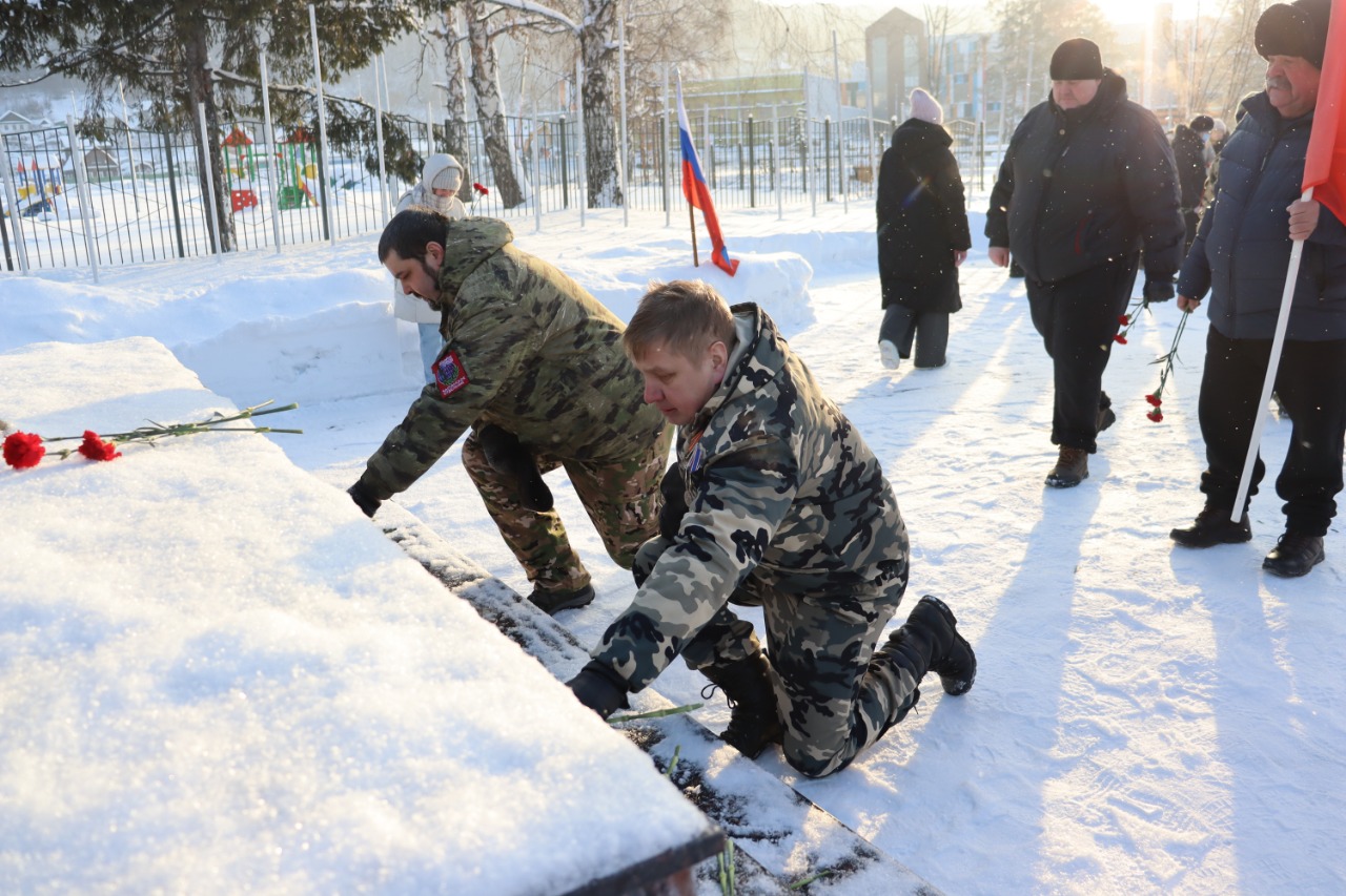 Во всех муниципалитетах Кузбасса проходят мероприятия в честь Дня Героев Отечества