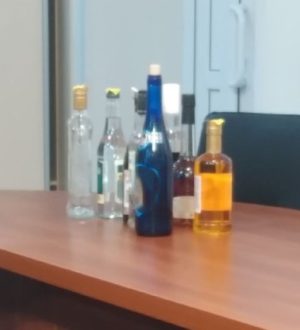 Кузбассовцам продают контрафактный алкоголь под видом сувенирной продукции