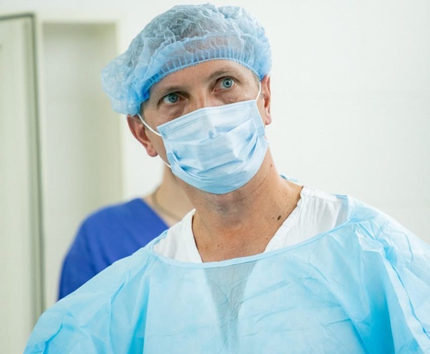 В Кузбассе подростку провели сложную операцию по сращению костей ноги после ДТП