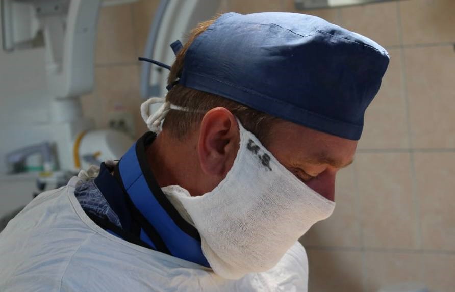 Обычный перекус закончился для кузбассовца тяжелой травмой руки и операцией