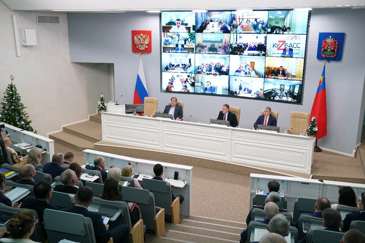 Во всех муниципалитетах Кузбасса назначены дежурные на время праздников