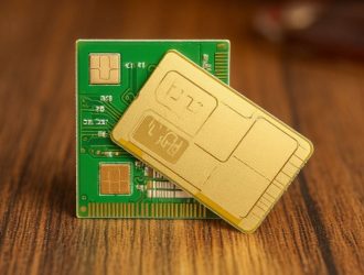 Связь для гостей: иностранцам напомнили о правилах покупки сим-карт в России