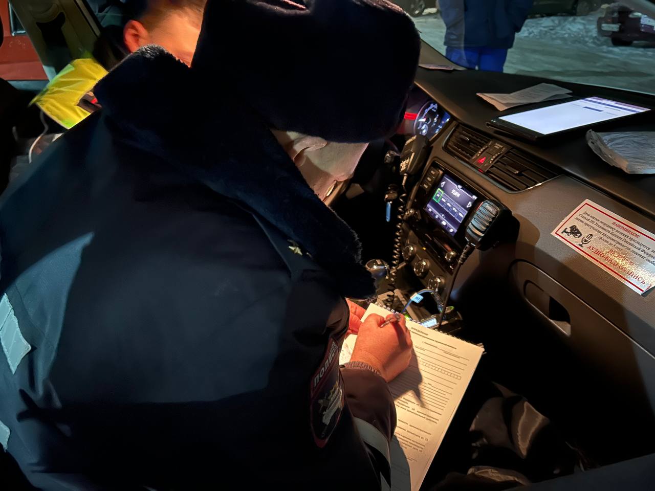 Госавтоинспекторы Новокузнецка шокированы, как горожане прячут детей в машинах, чтобы избежать штрафа