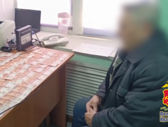 Бдительный кузбасский таксист помешал мошенникам обокрасть пенсионера на крупную сумму