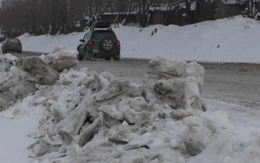 Много недостатков и замечаний: в Новокузнецке проверили зимнее содержание дорог