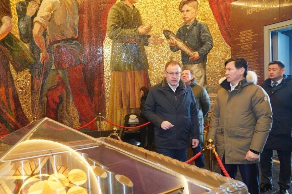 Илья Середюк принимает в Кузбассе высоких гостей из Калмыкии