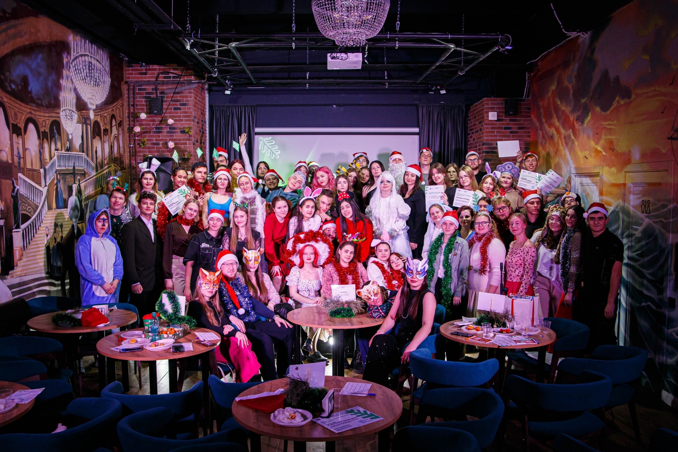 Студенческие отряды Кузбасса готовятся к празднованию Нового года вместе