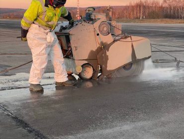 В аэропорту Новокузнецка отремонтировали взлетно-посадочную полосу