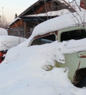 Новокузнецкому коллекционеру ретро-автомобилей бесплатно дадут участок под музей