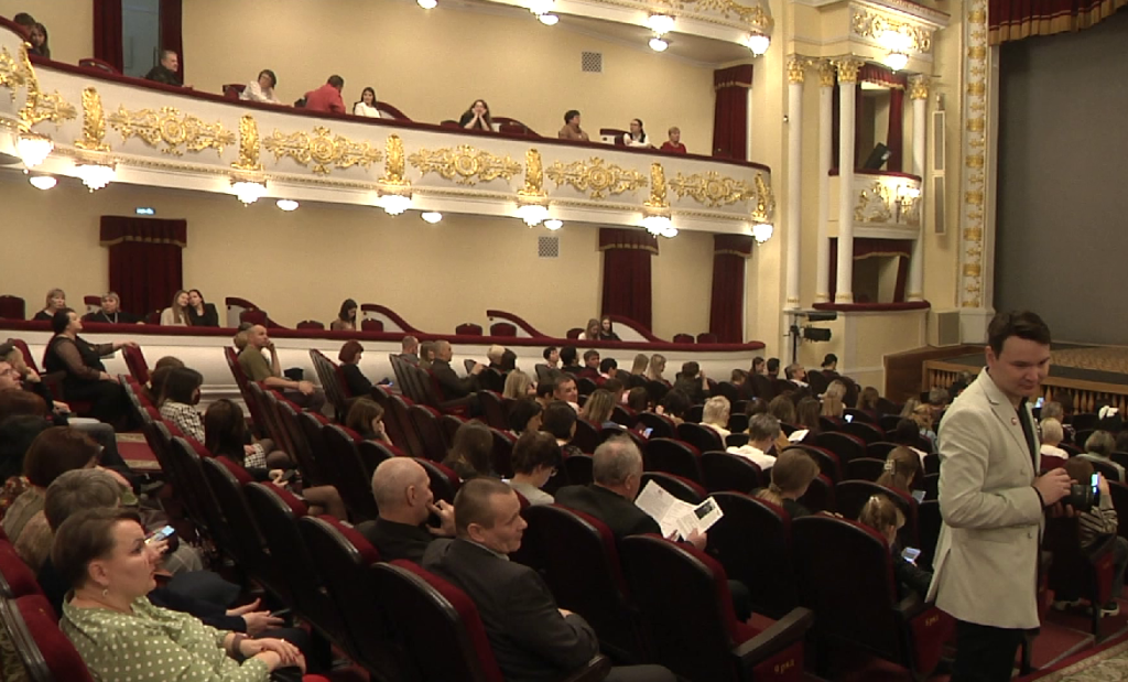 Прокопьевский драмтеатр отмечает 80-летие премьерой «Лес»