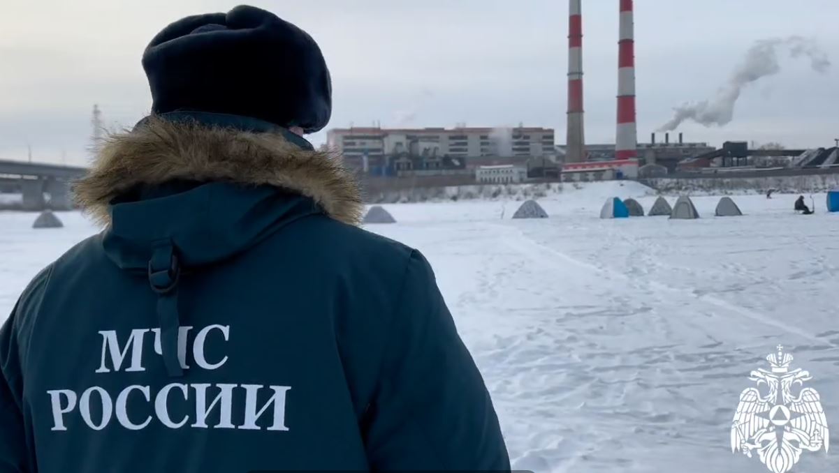 Первые ледовые переправы открыли в Кузбассе