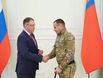 В Кузбассе участники спецоперации и других локальных конфликтов получили областные награды