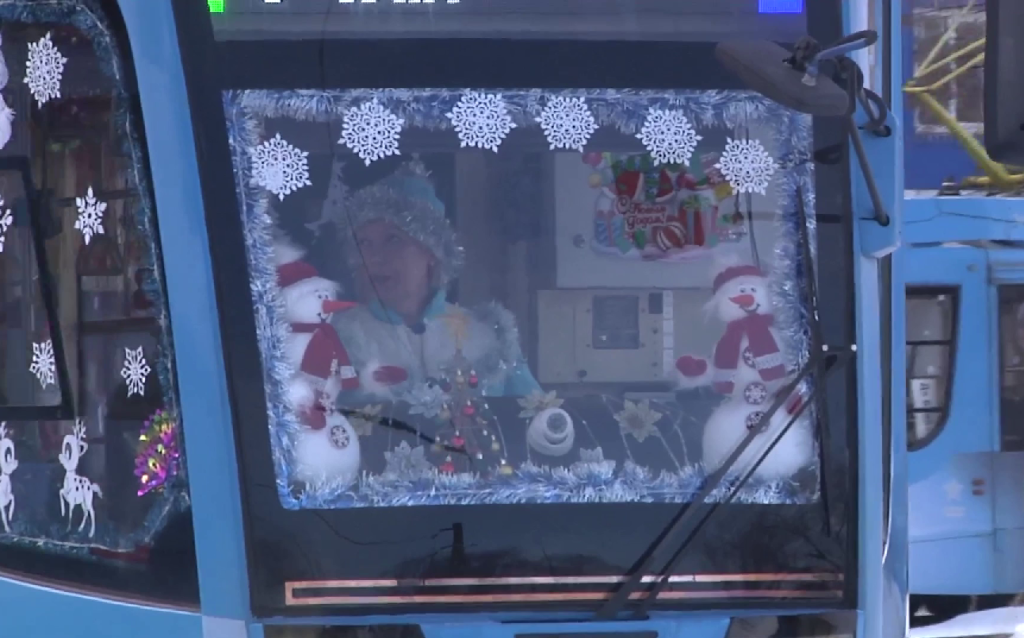 Новогодний Новокузнецк: фоторепортаж о том, как преобразился город к празднику