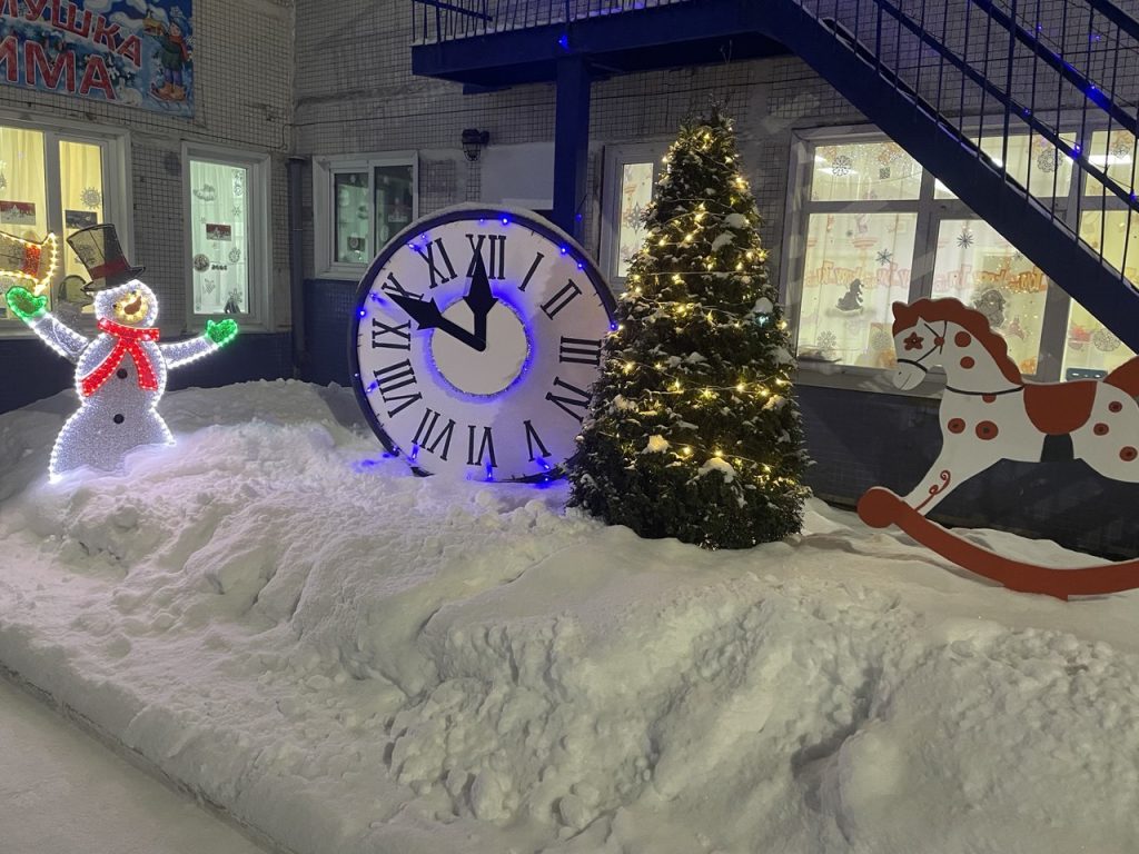 Новогодний Новокузнецк: фоторепортаж о том, как преобразился город к празднику