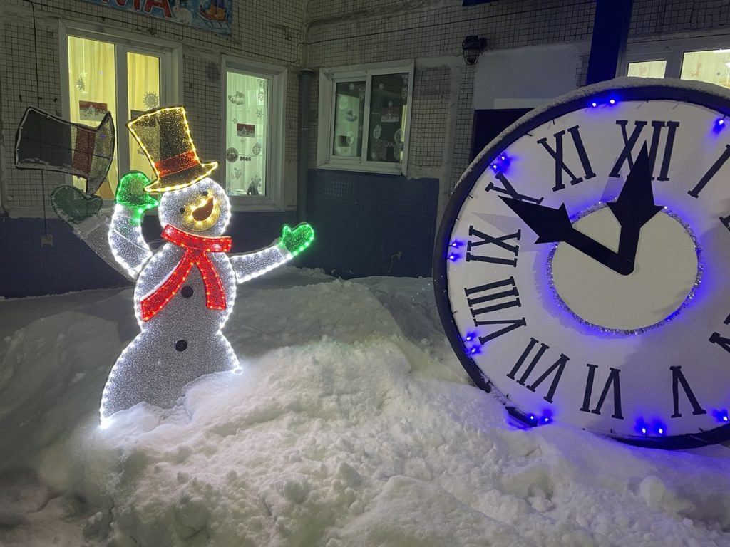 Новогодний Новокузнецк: фоторепортаж о том, как преобразился город к празднику