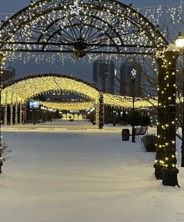 Новогодний Новокузнецк: фоторепортаж о том, как преобразился город к празднику