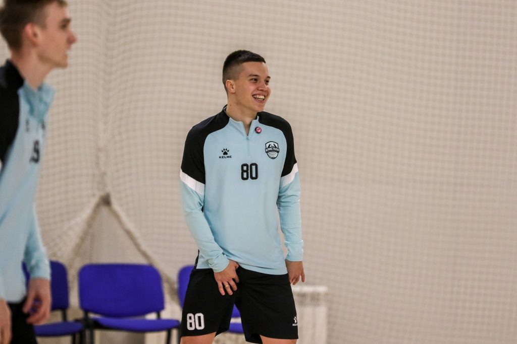 Лучшие футзальные команды России сошлись в битве за трофей Кубка Лиги в Кемерове