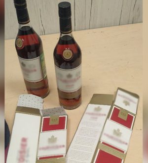 Кемеровчанин хотел вынести из магазина две бутылки коньяка за 16 тысяч рублей