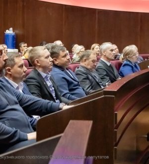 В Новокузнецке депутаты утвердили возможность получить муниципальное жилье в коммерческий наем вне очереди