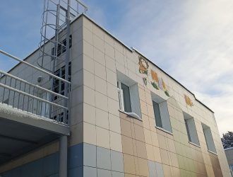 В Новокузнецке в поселке Листвяги отремонтировали крышу детского сада