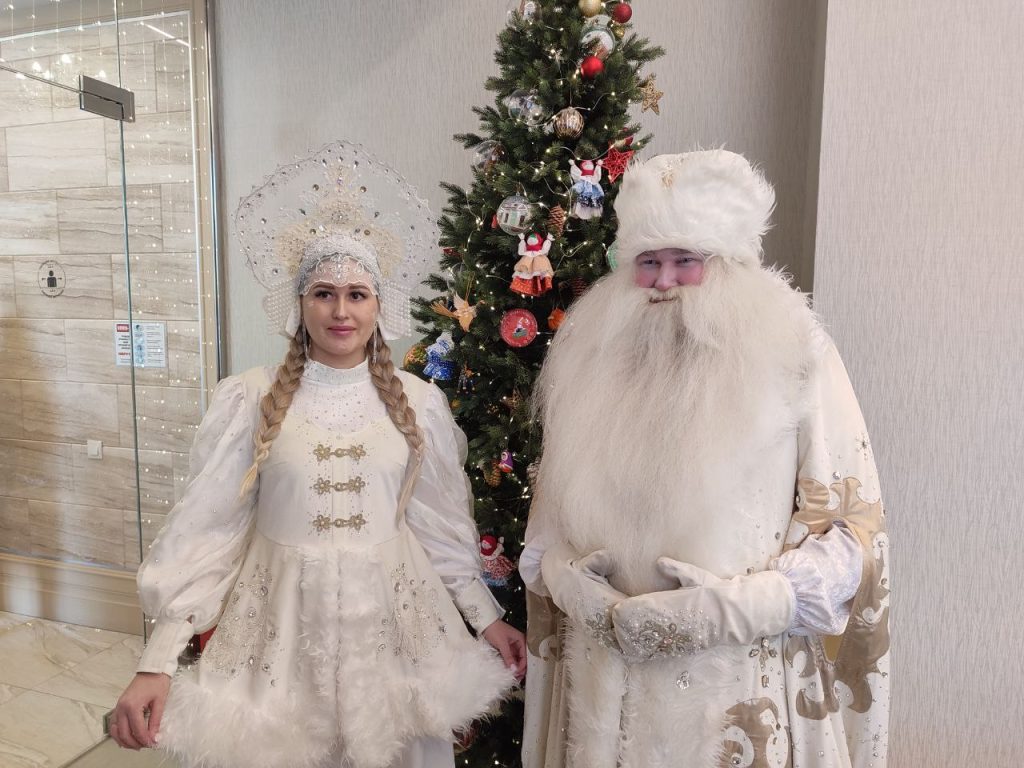 По всему Кузбассу заработали новогодние визит-центры