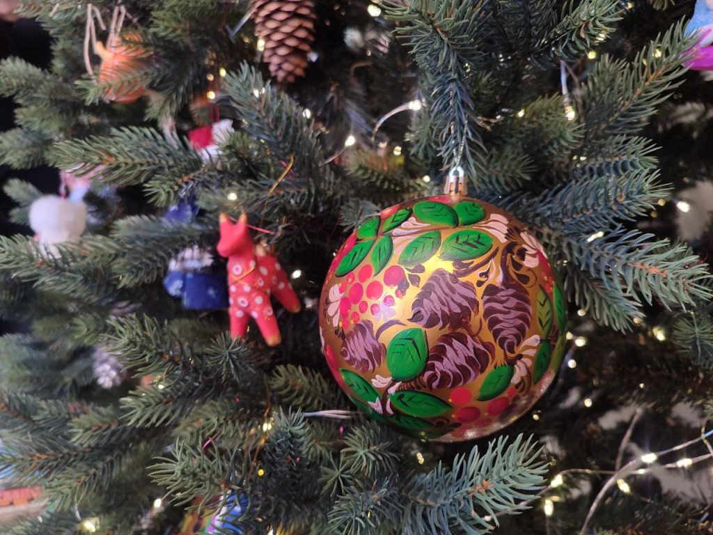 По всему Кузбассу заработали новогодние визит-центры